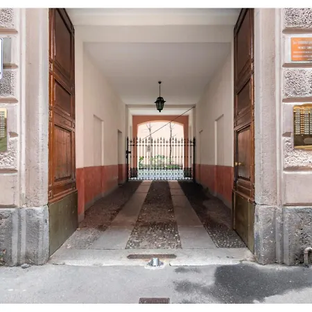 Moscova - Brera & Downtown Walking Apartment